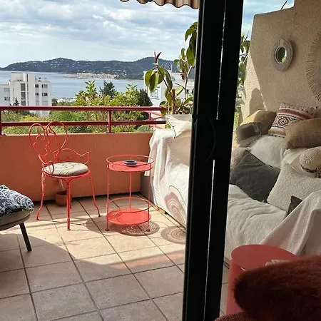 T3 Luxe, Vue Mer-piscine, A Pied Appartement Le Lavandou