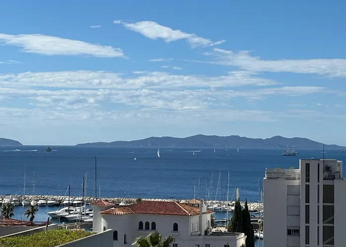 Apartmán T3 Luxe, Vue Mer-piscine, A Pied *